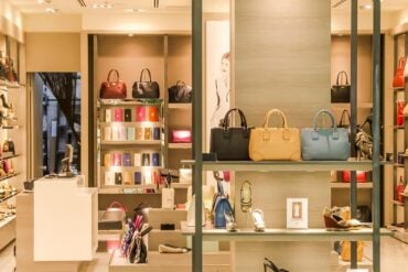 In a digital world packed with endless shopping options, finding a store that feels curated—not chaotic—makes all the difference. Divo Boutique positions itself as an official online fashion and luxury store offering a wide range of clothing, shoes, bags, and designer accessories for women, men, and kids. Instead of focusing on one niche, Divo Boutique is built like a full luxury wardrobe hub—where you can shop iconic names, discover emerging labels, and style complete looks in one place.