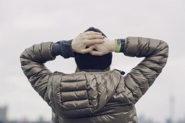 When winter hits—whether it’s coastal winds, mountain chill, or unpredictable weather—Rip Curl jackets are designed to keep you warm without losing the brand’s iconic surf-driven identity. Rooted in performance and adventure, Rip Curl’s outerwear blends technical protection, comfort, and laid-back style, making it suitable for everything from city wear to outdoor exploration.